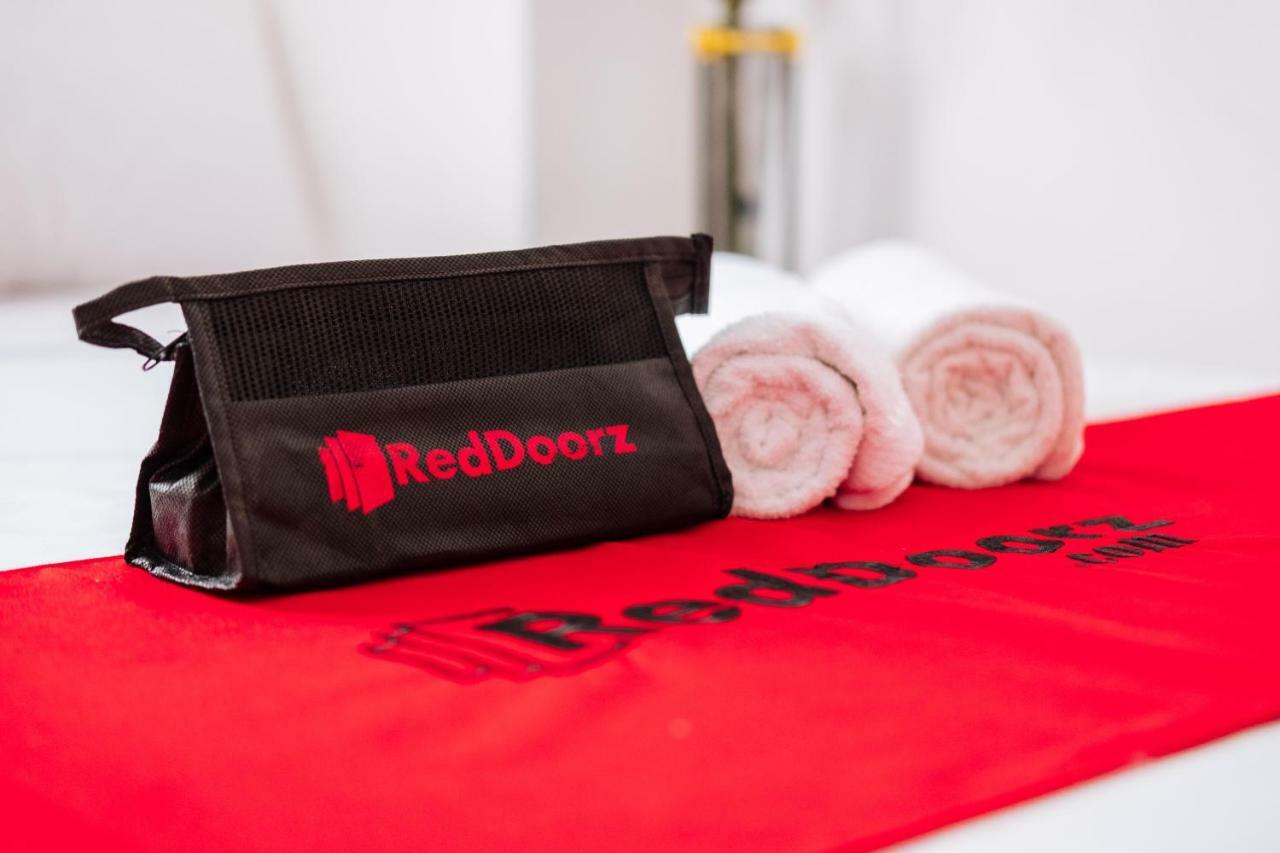 Reddoorz Plus @ Silk Residences Sta. Mesa Monthly Stay Манила Экстерьер фото